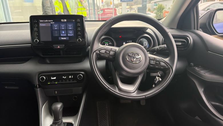 Toyota Yaris 1.5 Hybrid Design 5dr CVT Hybrid Hatchback